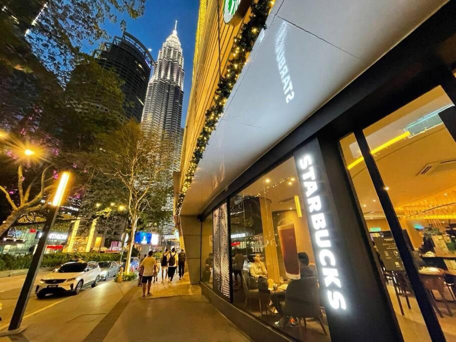 Appartamento 1 Min To Klcc Twin Tower Kuala Lumpur Esterno foto