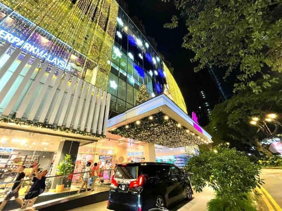 Appartamento 1 Min To Klcc Twin Tower Kuala Lumpur Esterno foto